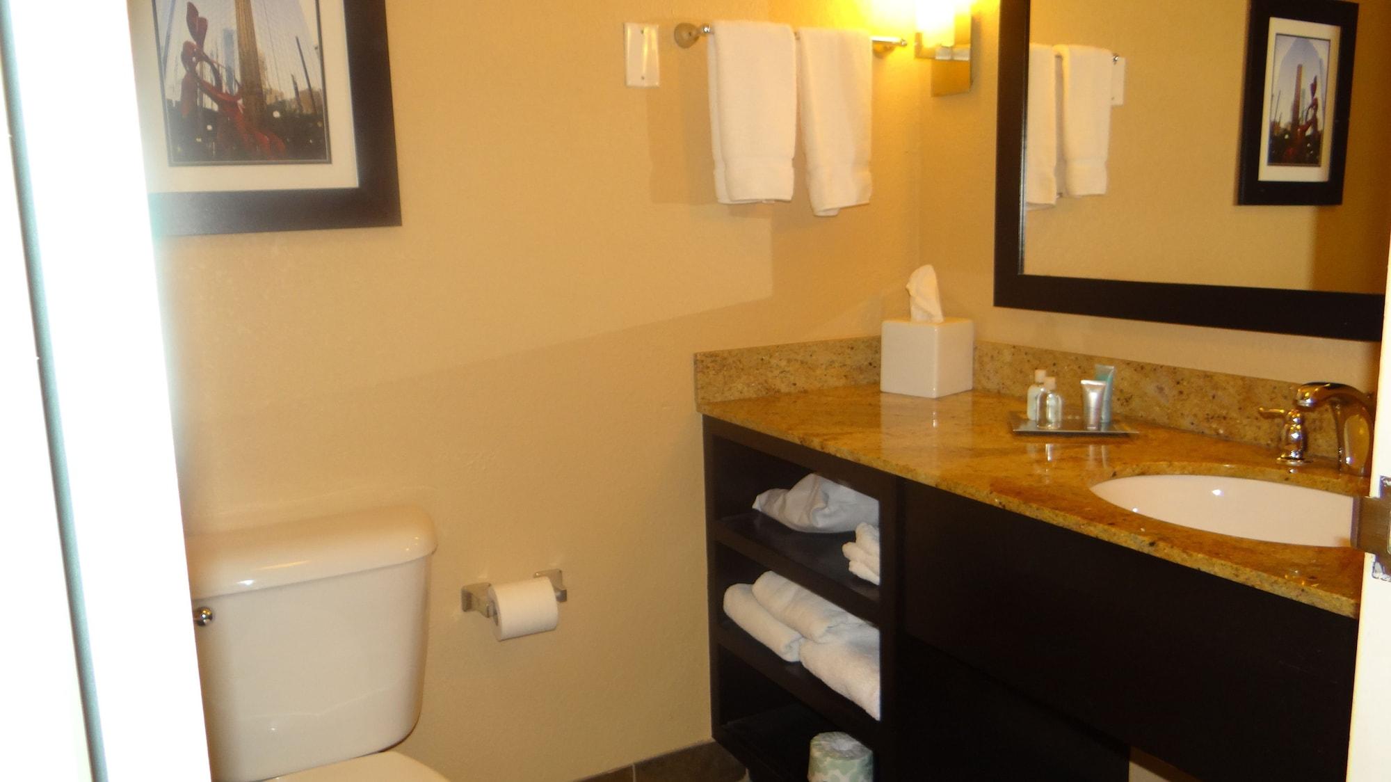 Wyndham Garden Oklahoma City Resort & Conference Hotel Near Airport, Fairgrounds Paycom & I40 Ngoại thất bức ảnh