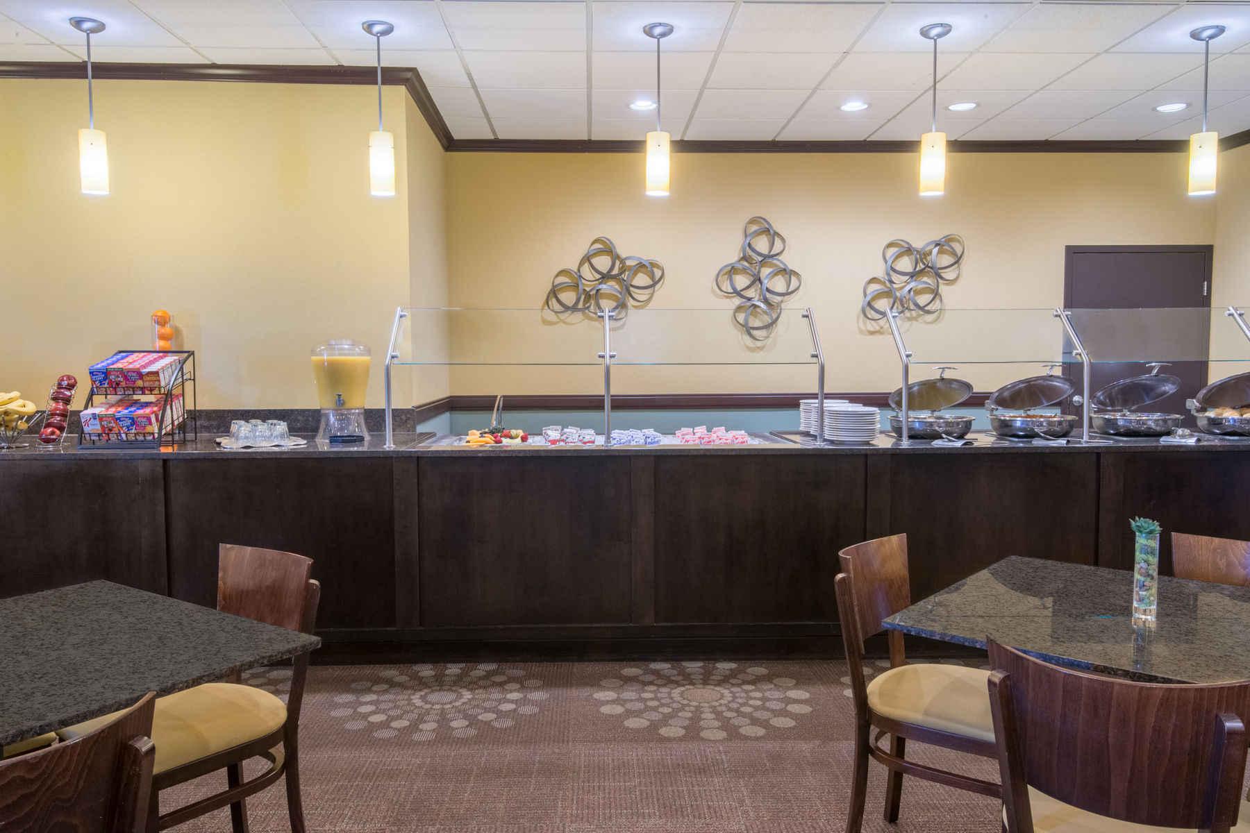 Wyndham Garden Oklahoma City Resort & Conference Hotel Near Airport, Fairgrounds Paycom & I40 Ngoại thất bức ảnh
