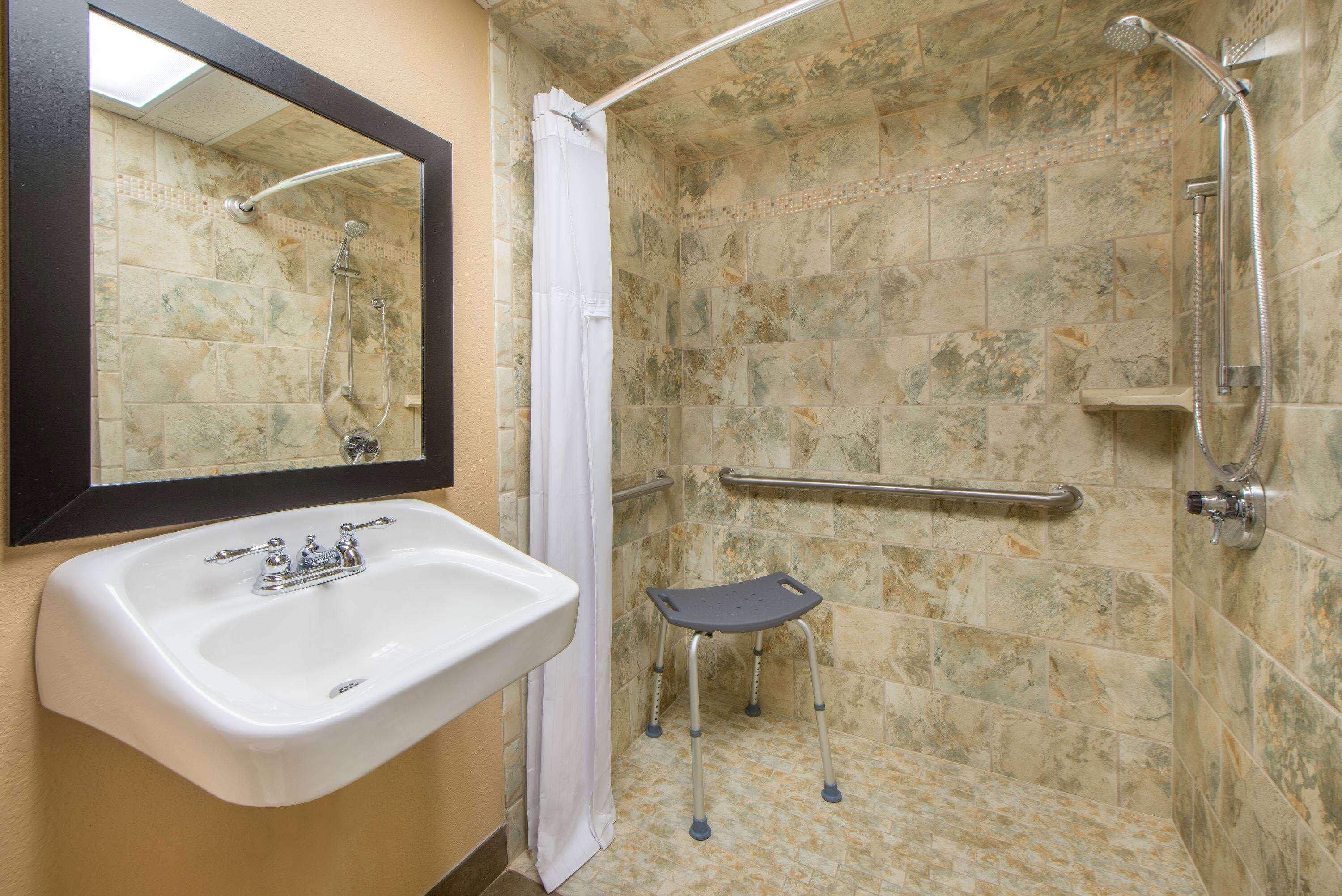 Wyndham Garden Oklahoma City Resort & Conference Hotel Near Airport, Fairgrounds Paycom & I40 Ngoại thất bức ảnh