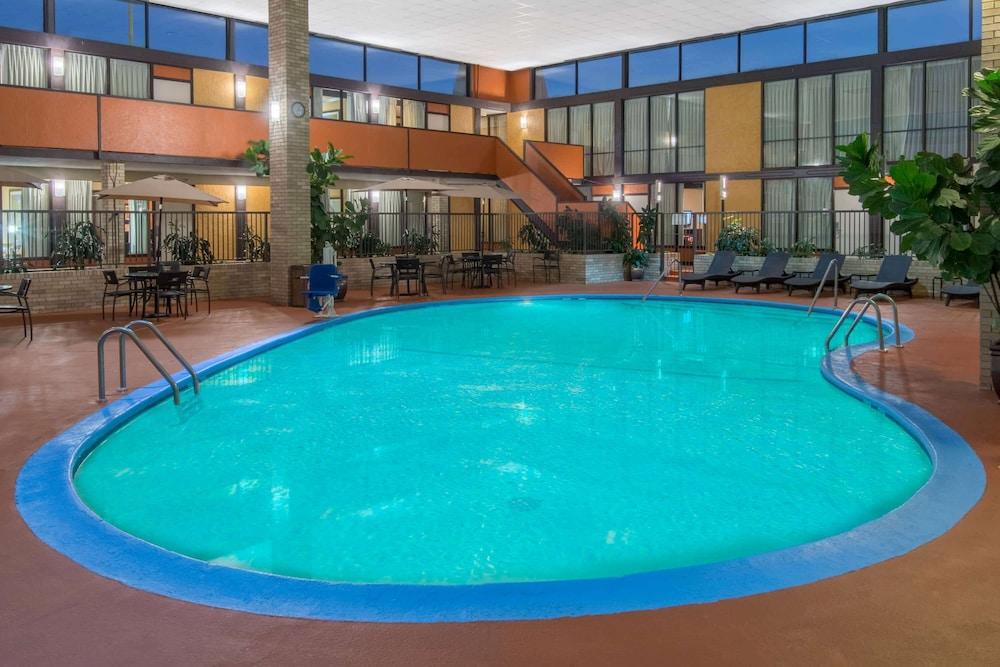 Wyndham Garden Oklahoma City Resort & Conference Hotel Near Airport, Fairgrounds Paycom & I40 Ngoại thất bức ảnh