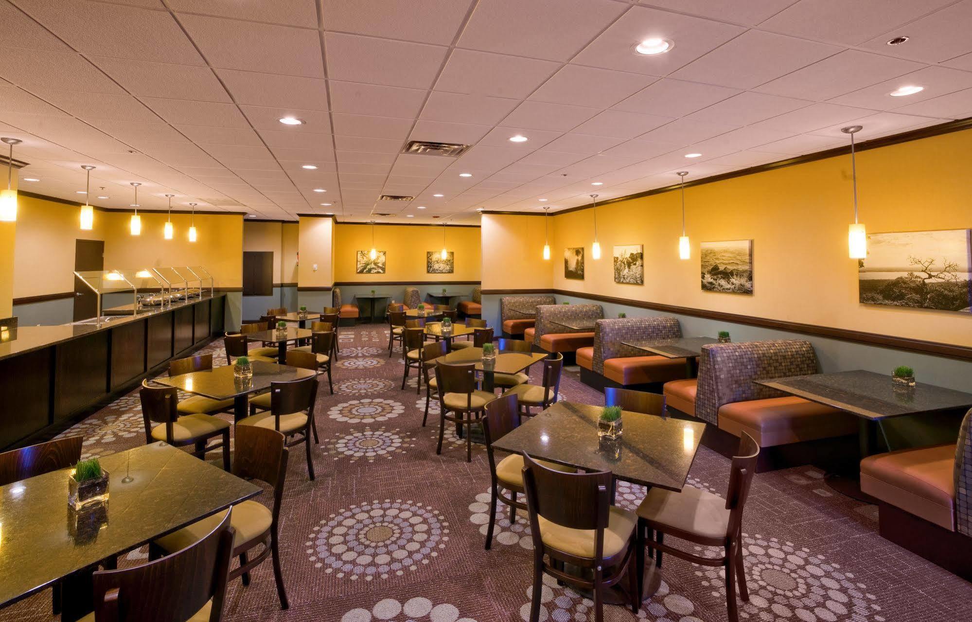 Wyndham Garden Oklahoma City Resort & Conference Hotel Near Airport, Fairgrounds Paycom & I40 Ngoại thất bức ảnh