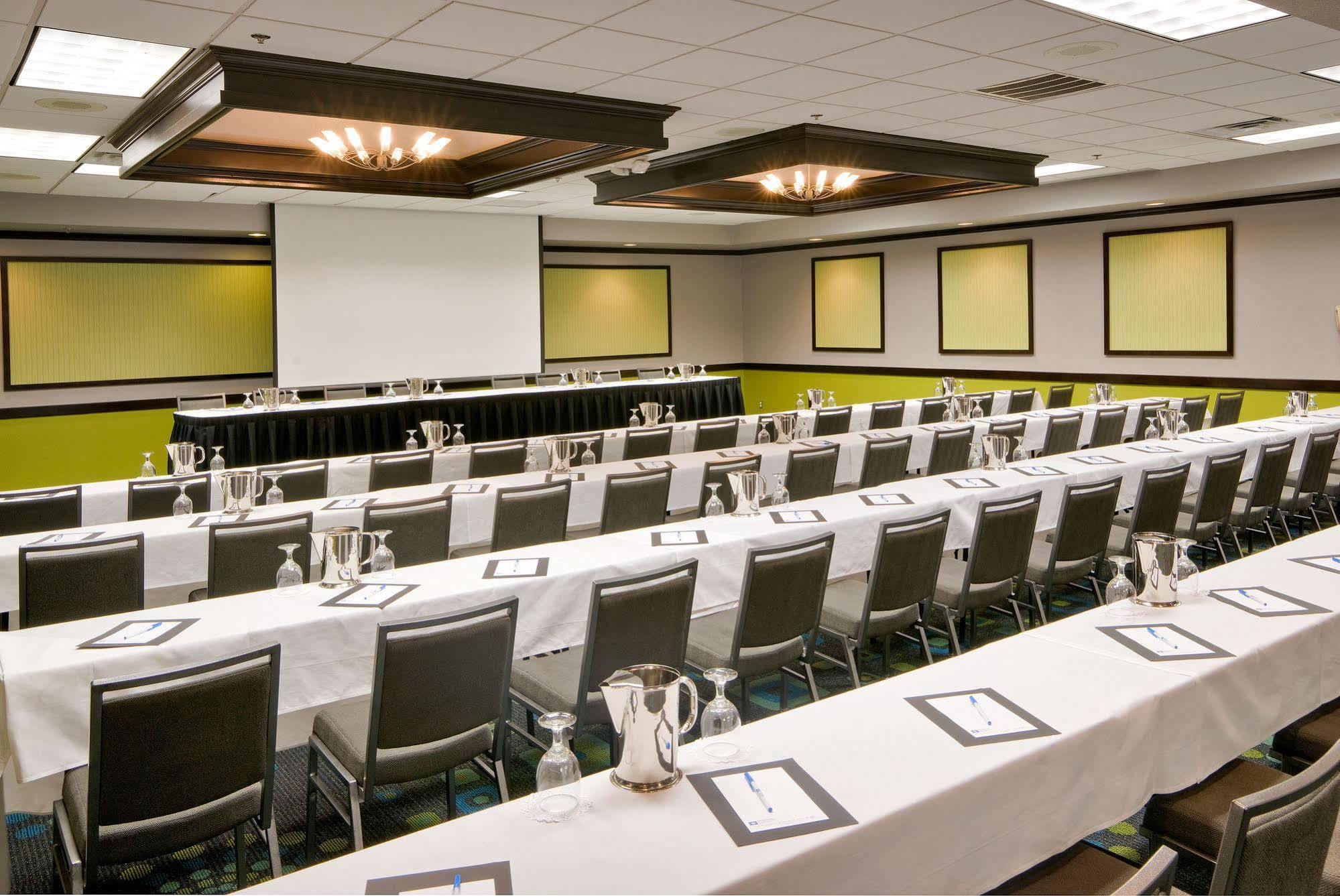 Wyndham Garden Oklahoma City Resort & Conference Hotel Near Airport, Fairgrounds Paycom & I40 Ngoại thất bức ảnh